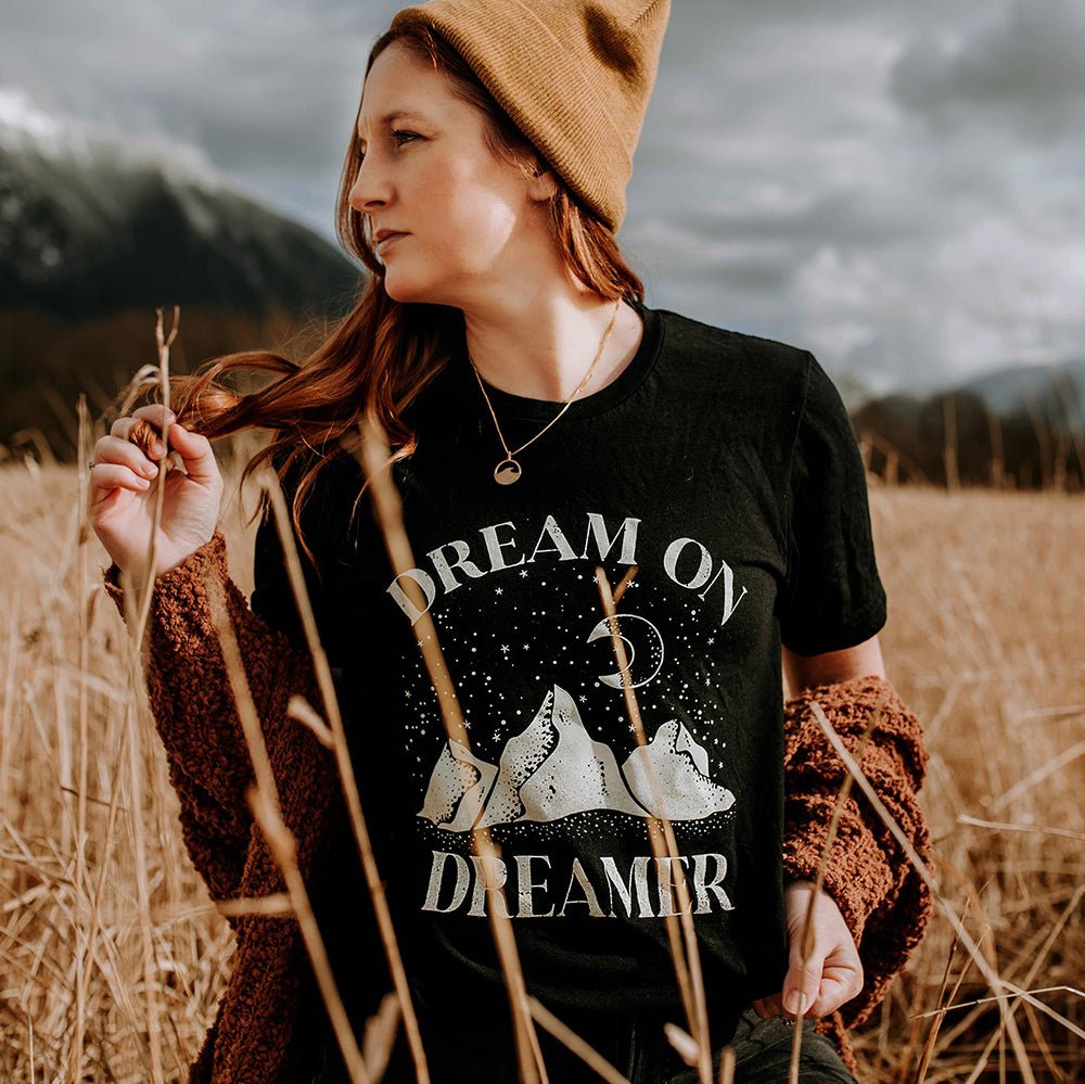 Dream On Dreamer Lightweight Tee - Alley & Rae Apparel